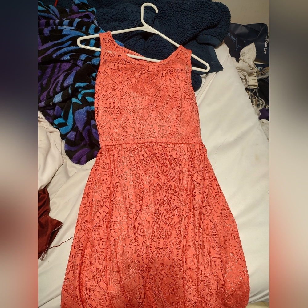 Dress - Picture 3 of 3